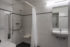 rollstuhlgängiges Bad in einem Grandlitzimmer Classic im Hotelteil Siesta