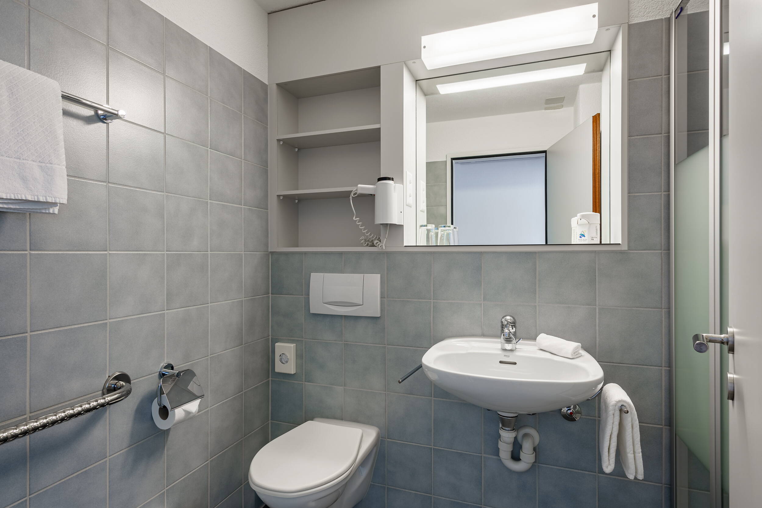 Zoom: Bad Grandlitzimmer Premium im Hotelteil Oase