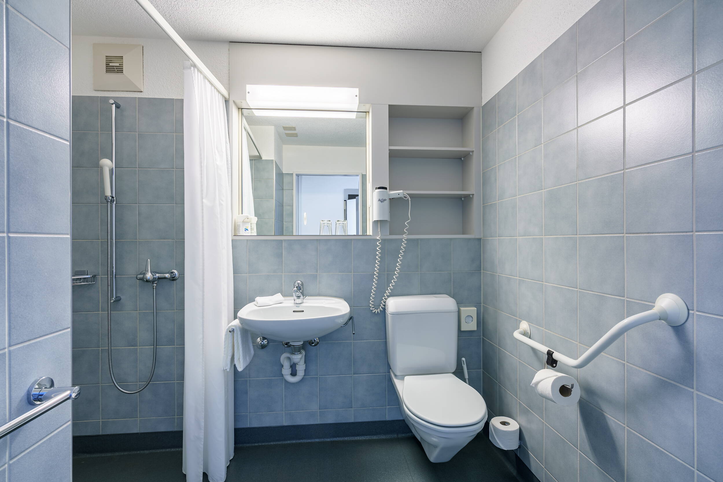 Zoom: Bad Grandlitzimmer Premium im Hotelteil Oase
